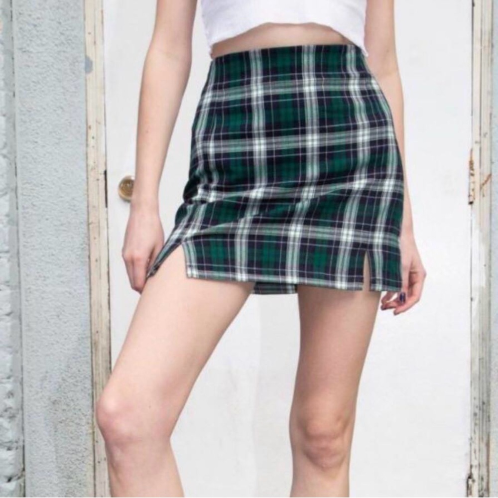 Brandy Melville Green plaid Cara skirt